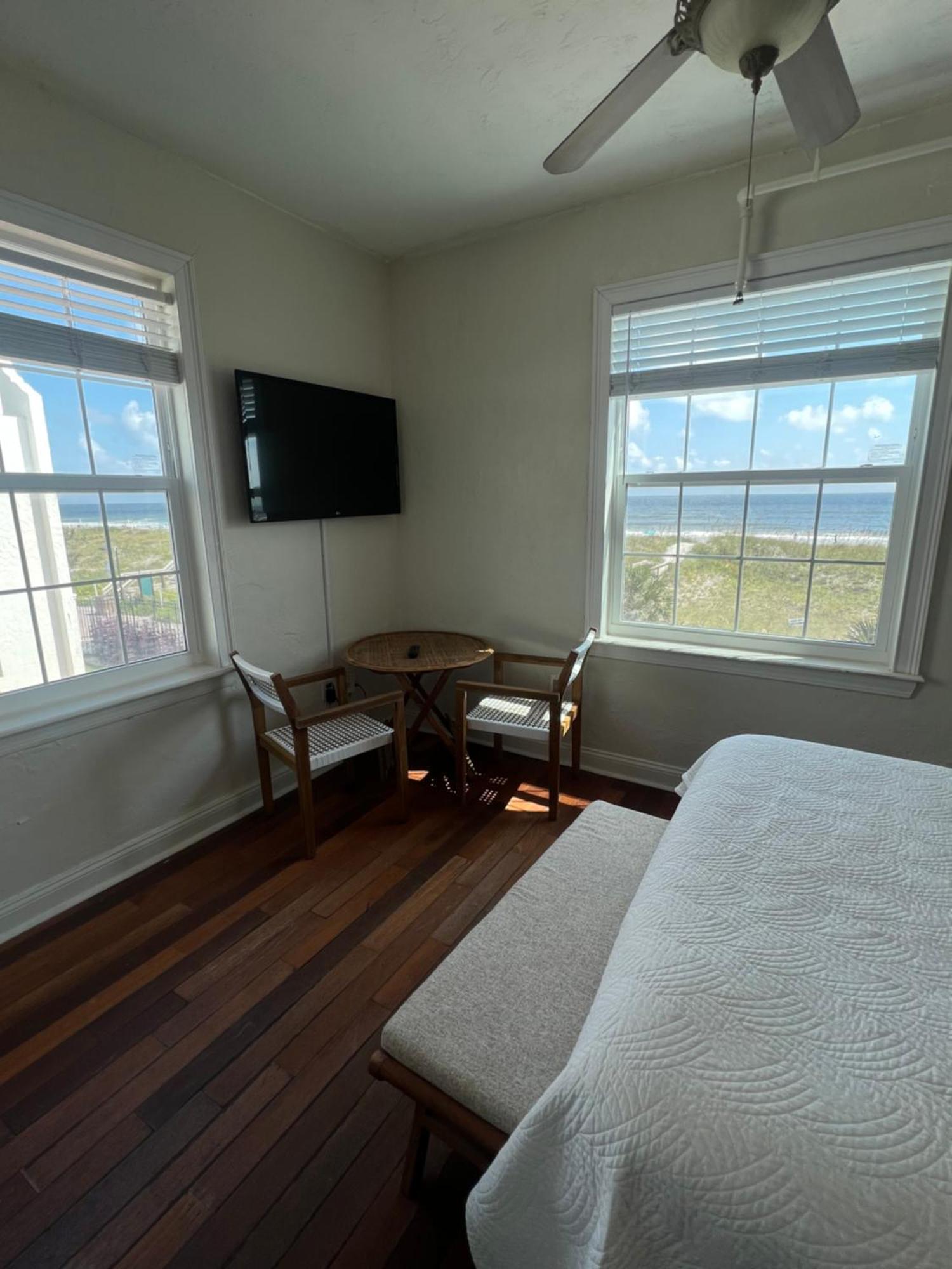 浅月湾酒店及餐厅 - 杰克逊维尔海滩（Jacksonville Beach） 外观 照片