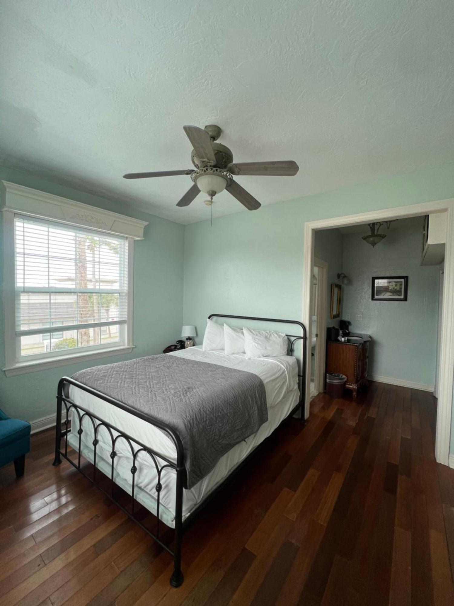 浅月湾酒店及餐厅 - 杰克逊维尔海滩（Jacksonville Beach） 外观 照片